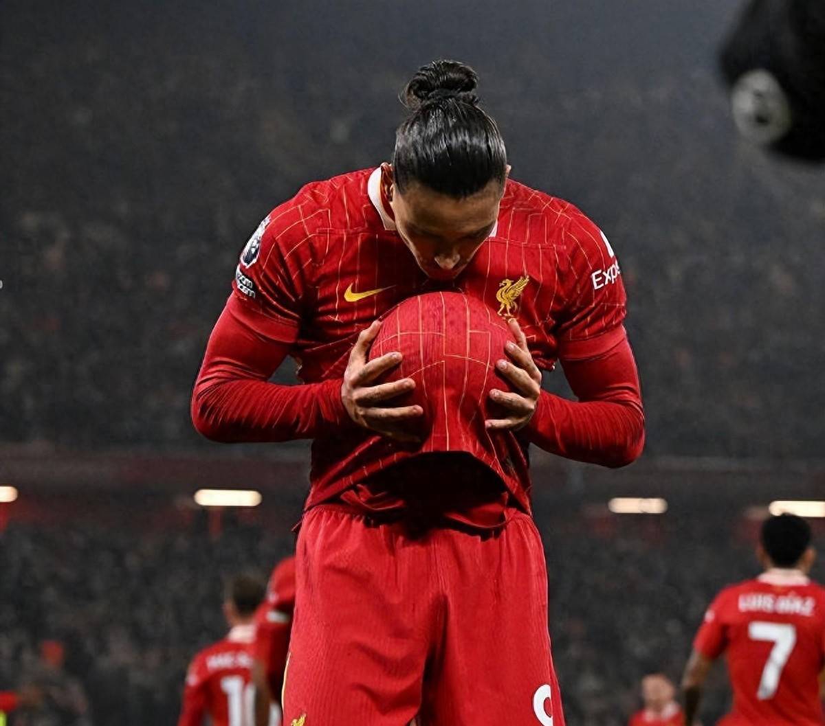 萨拉赫赛事官方发布突破纪录新规，C9争议不断！