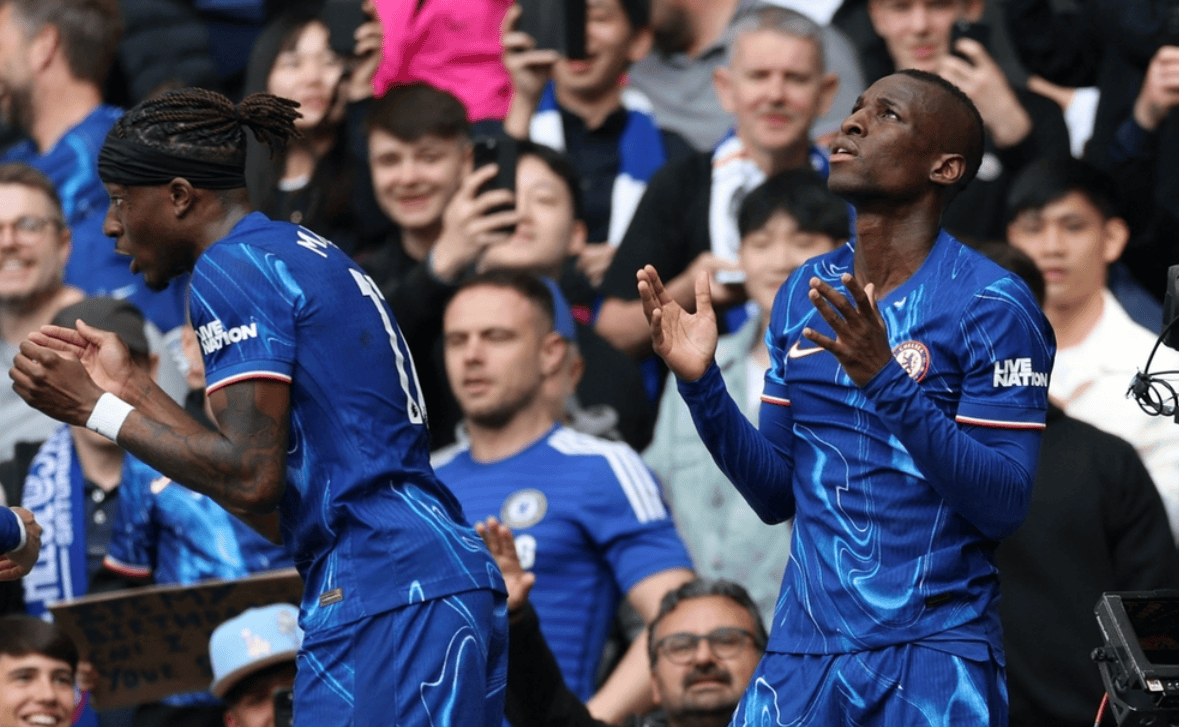 穆古鲁扎连续十场比赛得分超过险胜，切尔西不断突破！